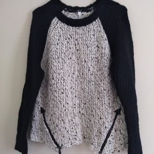 BOGO Kensie Sweater w/Zipper Details on the Sides